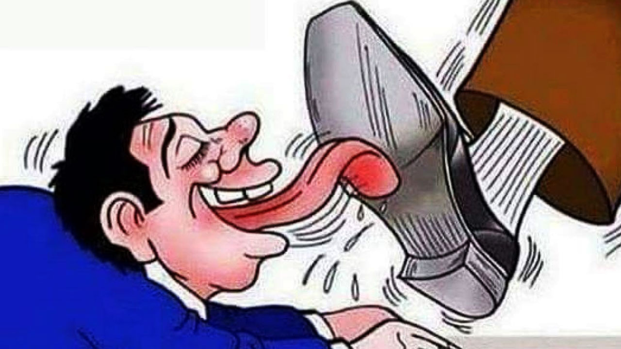 माणूस की मुखवटा? — समाजातील नवे चेहरे आणि हरवलेली माणुसकी