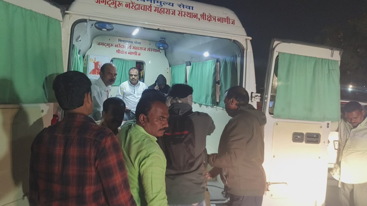 मुंबई-आग्रा महामार्गावर भीषण अपघात : वाडिवर्हे नायरा पंपाजवळ बाईकस्वार गंभीर जखमी