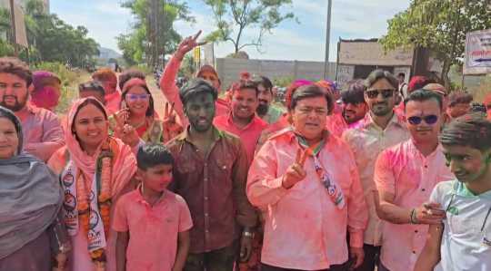 इगतपुरी नगरपरिषदेत सत्तांतर! शिंदे गट–राष्ट्रवादी युतीची शालिनी खातळे नगराध्यक्ष, ५८७० मतांनी दणदणीत विजय