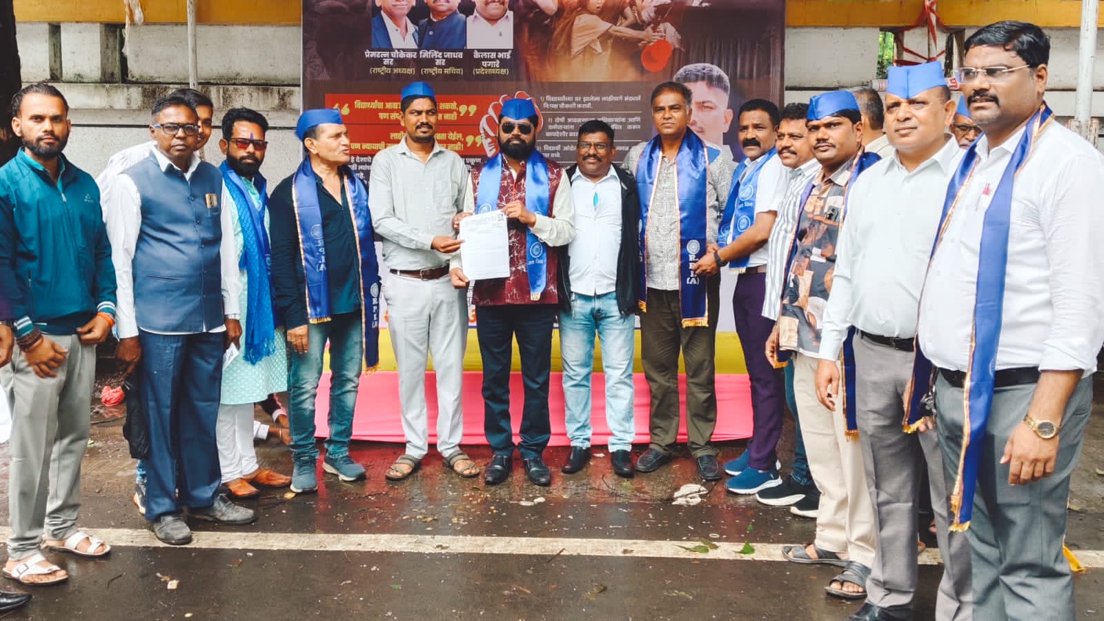 विद्यार्थ्यांवर लाठीचार्ज करणाऱ्या पोलीसांवर कारवाई करा – महाराष्ट्ररत्न अनिलभाई गांगुर्डे